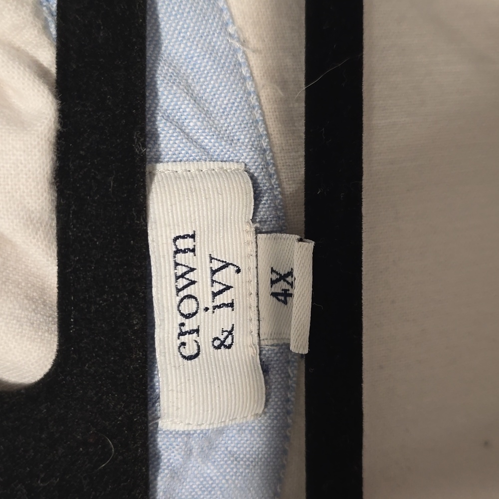 Crown & Ivy Women's White Button Down Shirt - Picture 2 of 3